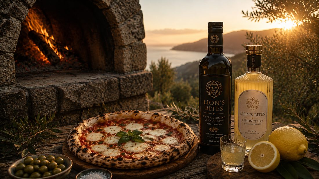 Houtgestookte oven met vuur, een pizza margherita op een houten plank, een fles olijfolie en een fles limoncello, met de Italiaanse kust bij zonsondergang